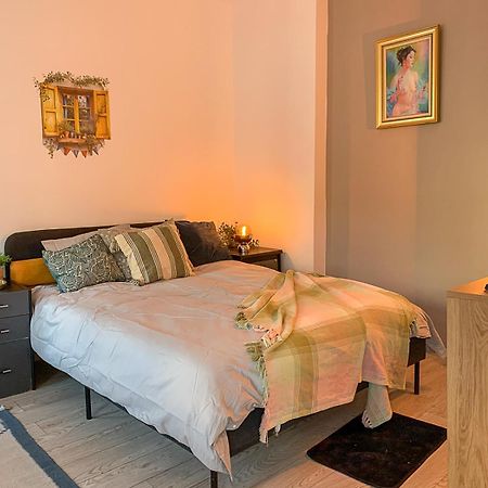 Central Tiny Houses Bucarest Exterior foto