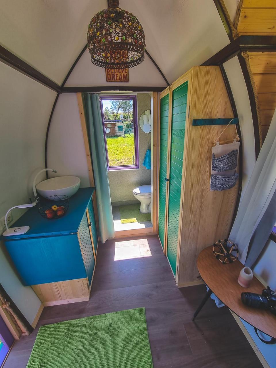 Central Tiny Houses Bucarest Exterior foto