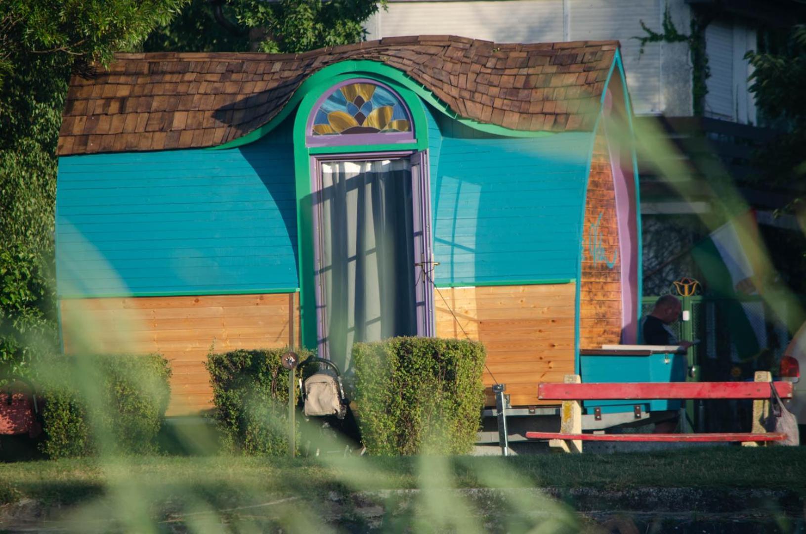 Central Tiny Houses Bucarest Exterior foto