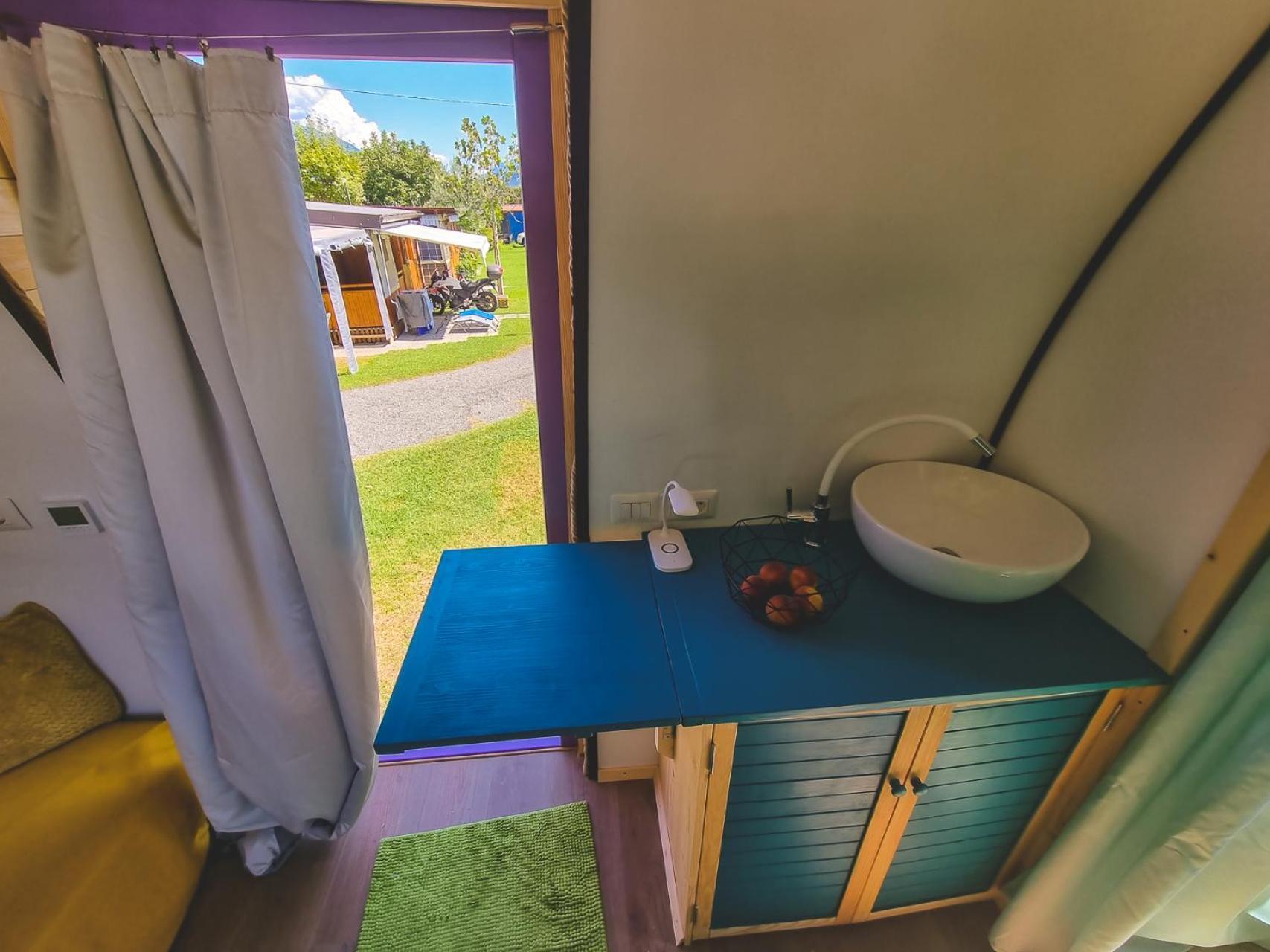 Central Tiny Houses Bucarest Exterior foto